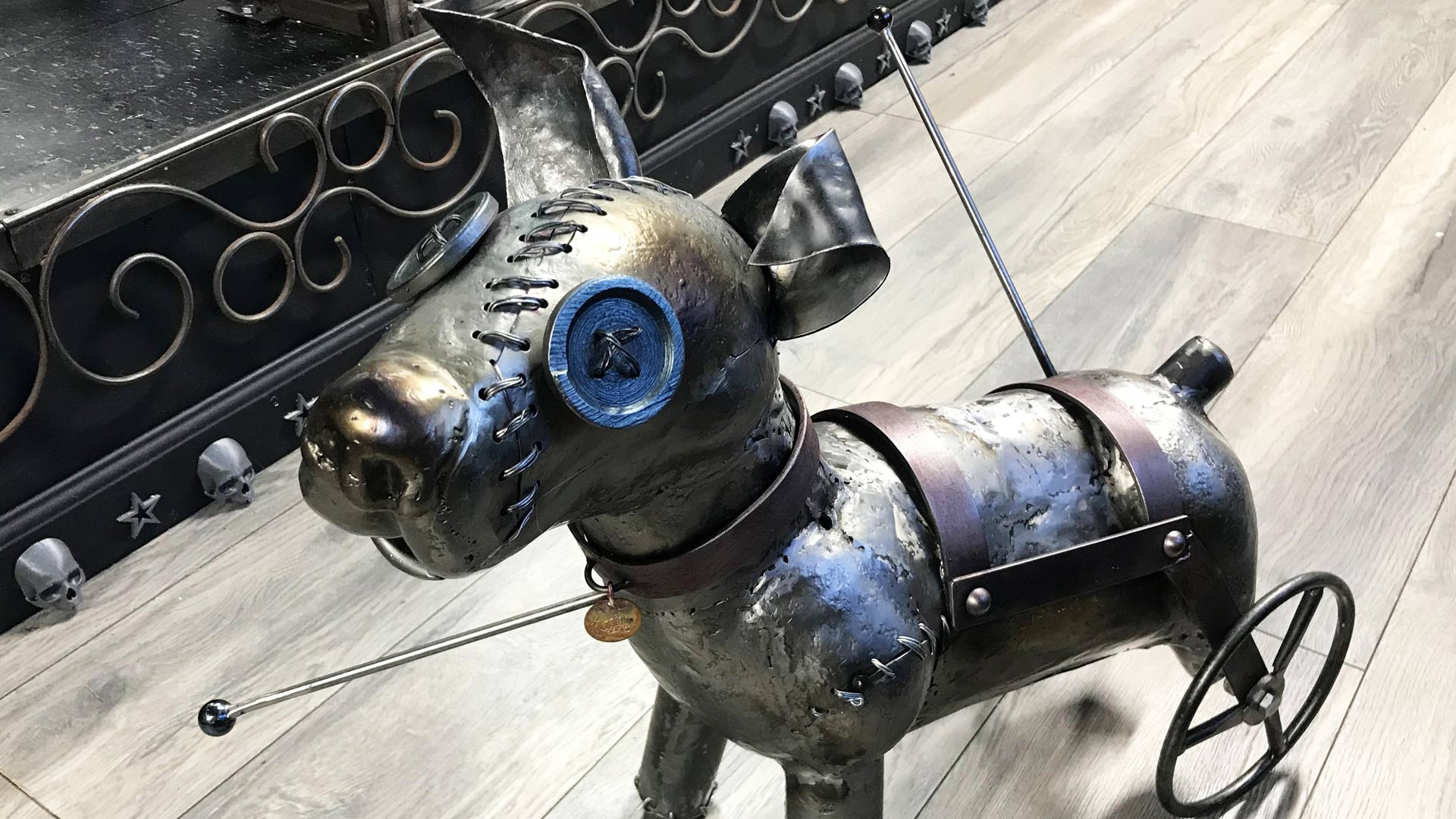 DOG metal sculptures Queens New York De Nadie