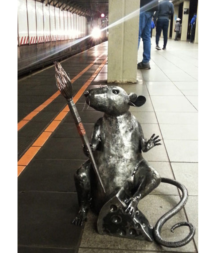 Rat and paint brush metal sculpture Artist De Nadie New York City